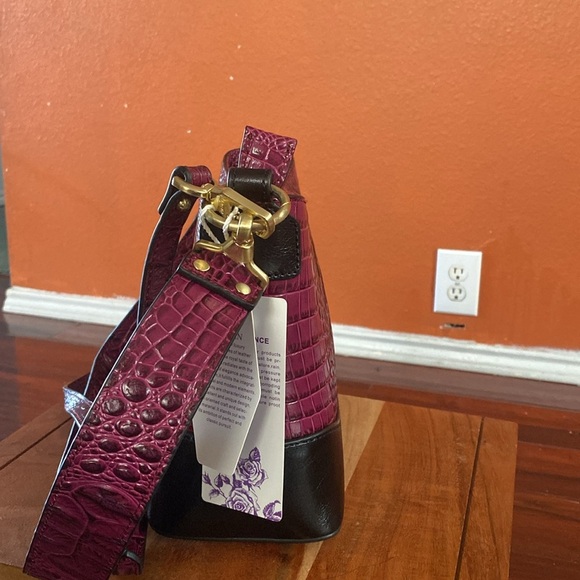 Crocodile crossbody, genuine, laser, purse, 👜 - Picture 3 of 10